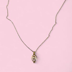 14 Karat Gold Necklace featuring genuine freshwater pearl